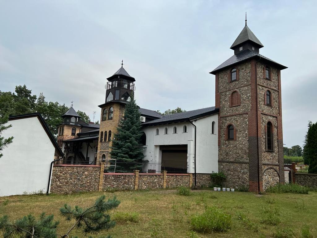 Agroturystyka Trzy Wieze Bytom Odrzanski Exteriör bild